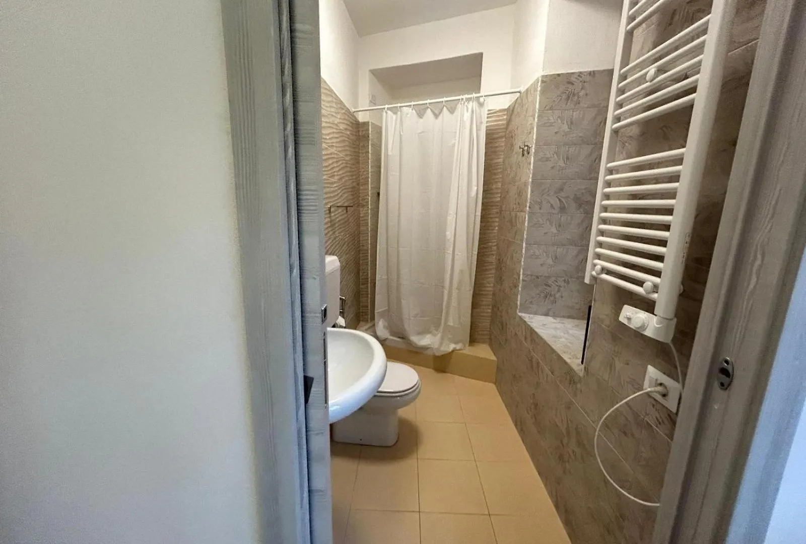 L'Affaire Du Collier Hotel Bergamo Guest house