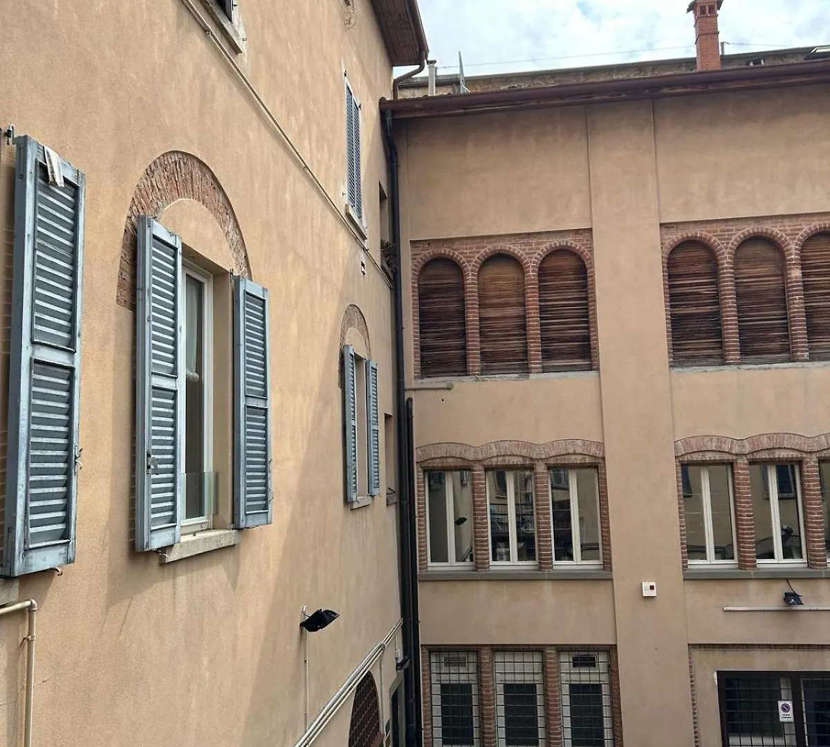 L'Affaire Du Collier Hotel Bergamo 0*,